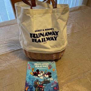 Mickey & Minnie’s runaway railroad bag and book